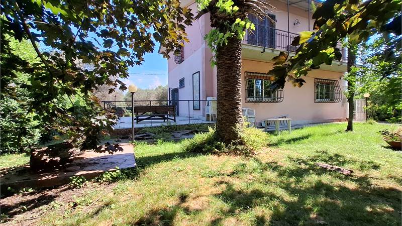 Casa singola in vendita a Sarzana